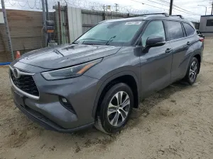Toyota Highlander 2.4L 4 2023