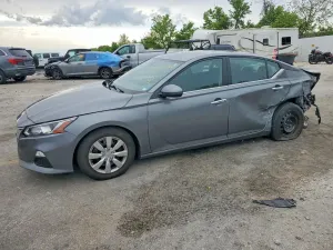 Nissan Altima 2.5L 4 2020