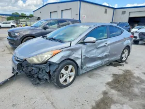 Hyundai Elantra 1.8L 4 2013