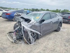 Nissan Sentra 2.0L 4 2024