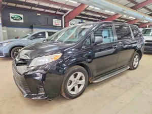 Toyota Sienna 3.5L 6 2019