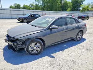 Hyundai Elantra 2.0L 4 2025