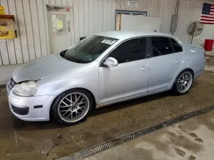 Volkswagen Jetta 2.0L 4 2010