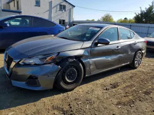 Nissan Altima 2.5L 4 2019