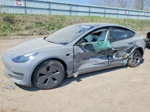Tesla Model 3 2022