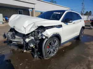 Infiniti QX50 2.0L 4 2020