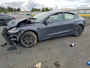Tesla Model 3 2025
