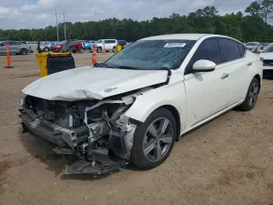 Nissan Altima 2.5L 4 2021