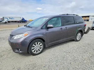 Toyota Sienna 3.5L 6 2017