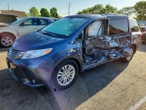 Toyota Sienna 3.5L 6 2017