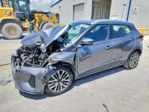 Nissan Kicks 1.6L 4 2021
