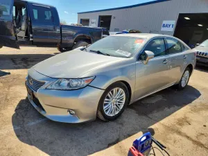 Lexus ES 3.5L 6 2015