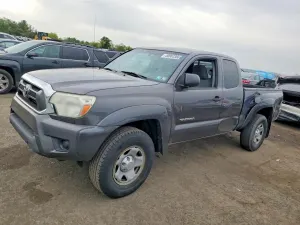 Toyota Tacoma 2.7L 4 2013
