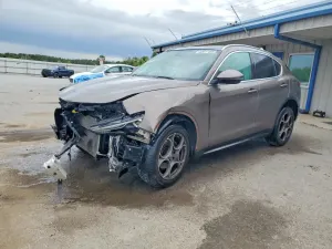 Alfa Romeo Stelvio 2.0L 4 2019