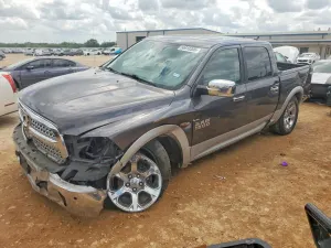 RAM 1500 5.7L 8 2015