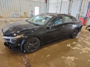 Hyundai Elantra 2.0L 4 2022