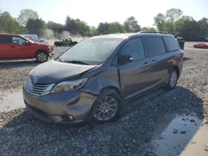 Toyota Sienna 3.5L 6 2017