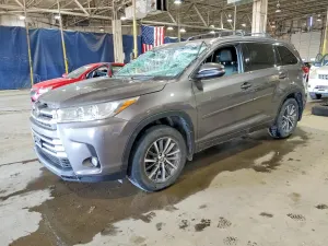 Toyota Highlander 3.5L 6 2018