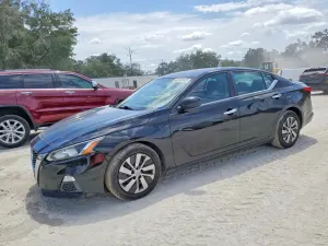 Nissan Altima 2.5L 4 2020