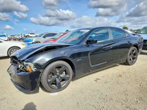 Dodge Charger 5.7L 8 2014