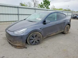 Tesla Model Y 2025