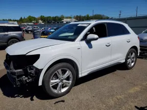 Audi Q3 2.0L 4 2021