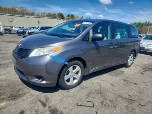 Toyota Sienna 3.5L 6 2014