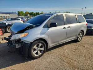 Toyota Sienna 3.5L 6 2017