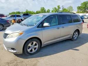 Toyota Sienna 3.5L 6 2011