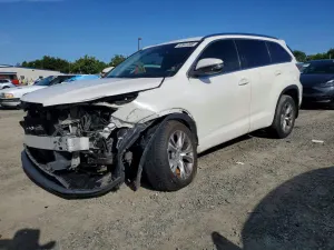 Toyota Highlander 3.5L 6 2015