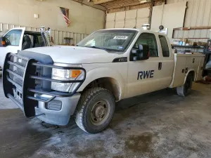 Ford F-250 6.2L 8 2015
