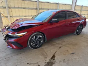 Hyundai Elantra 2.0L 4 2025