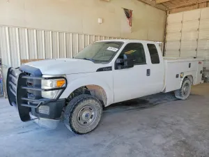 Ford F-250 6.2L 8 2015