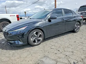 Hyundai Elantra 2.0L 4 2022