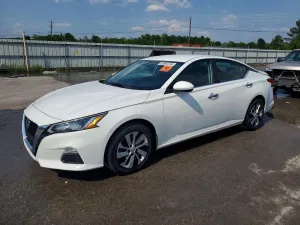 Nissan Altima 2.5L 4 2021