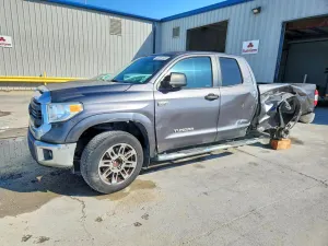 Toyota Tundra 5.7L 8 2015
