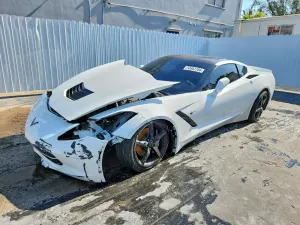 Chevrolet Corvette 6.2L 8 2015