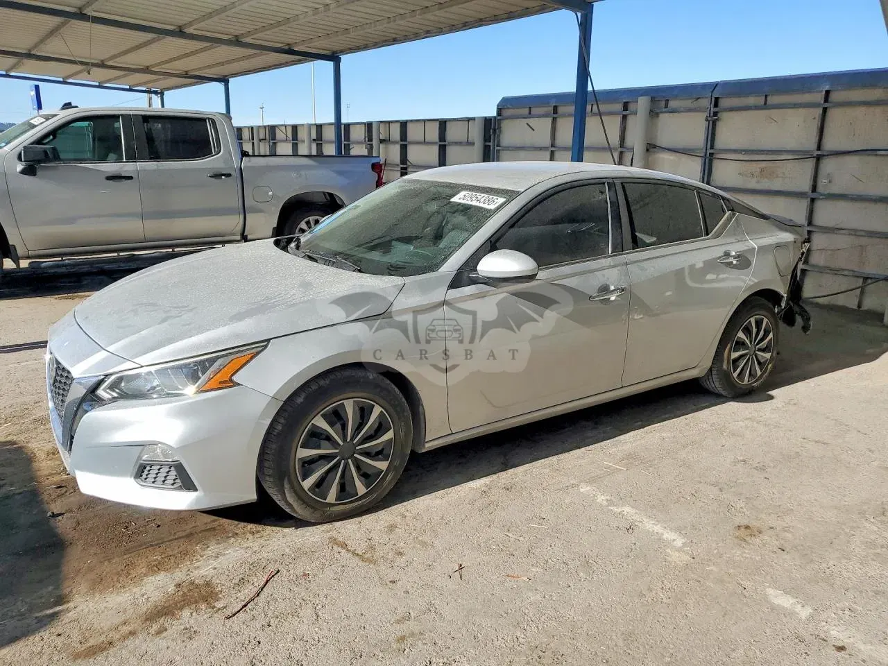 Nissan Altima 2.5L 4 2020