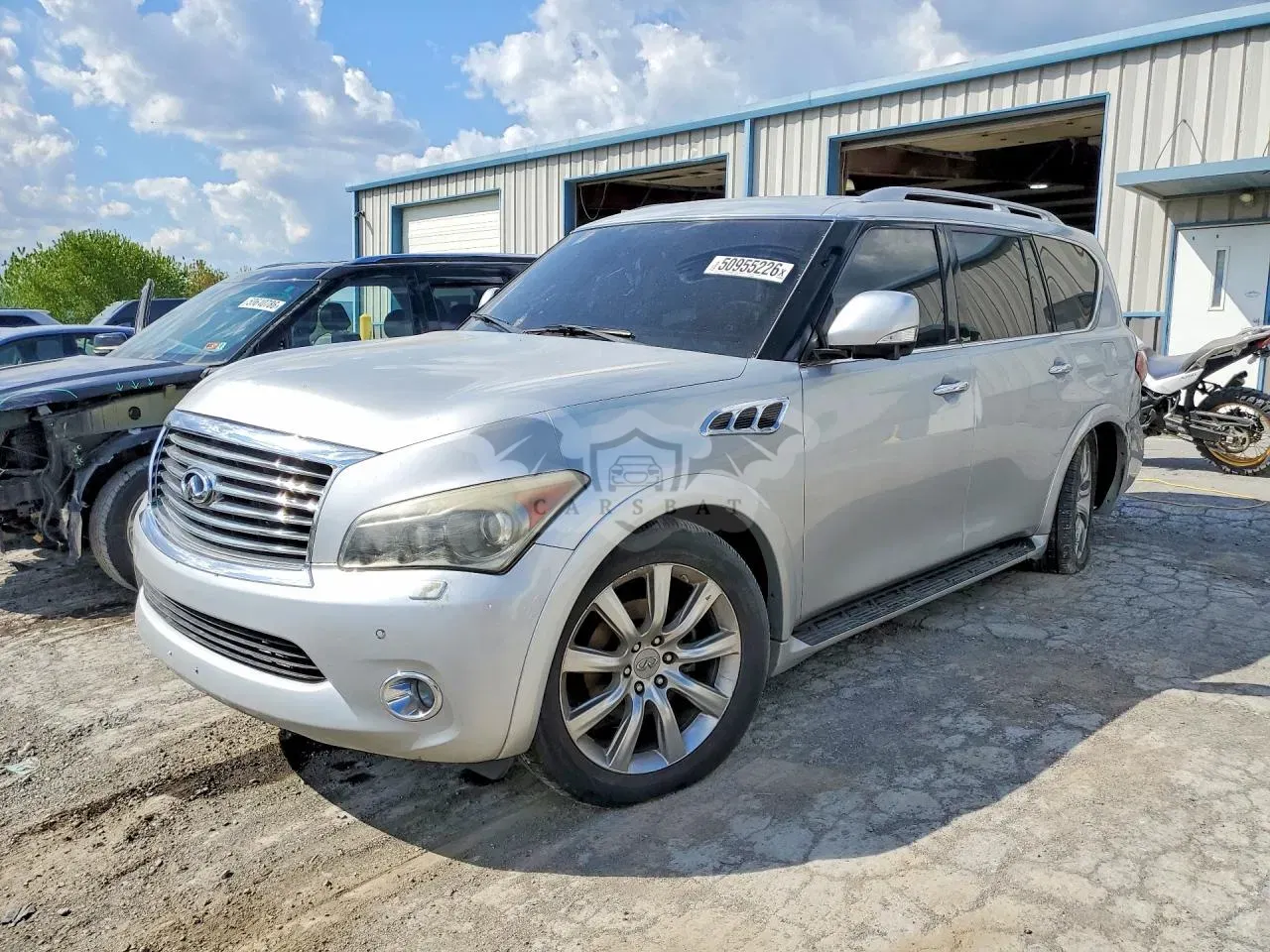 Infiniti QX56 5.6L 8 2011