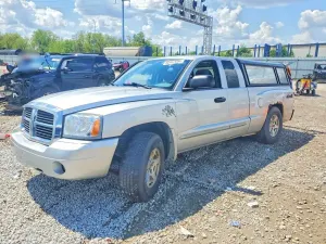 Dodge Dakota 4.7L 8 2005