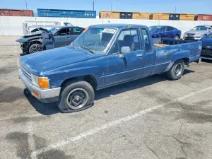 Toyota Hilux 2.4L 4 1988