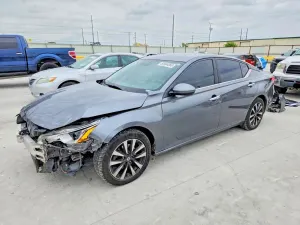 Nissan Altima 2.5L 4 2020