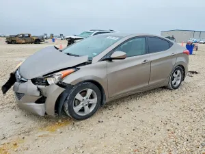 Hyundai Elantra 1.8L 4 2013