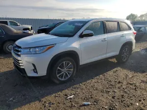Toyota Highlander 3.5L 6 2019