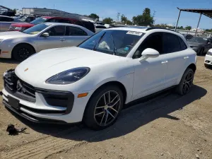 Porsche Macan 2.0L 4 2026