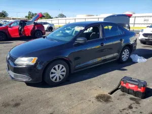 Volkswagen Jetta 2.0L 4 2013