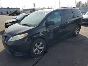 Toyota Sienna 3.5L 6 2012