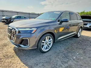 Audi Q7 3.0L 6 2025