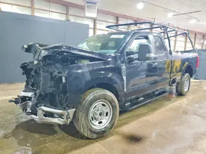 Ford F-250 6.8L 8 2025