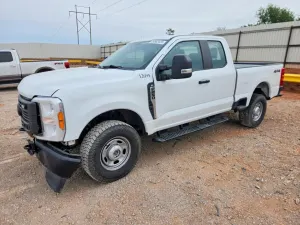 Ford F-250 6.8L 8 2023
